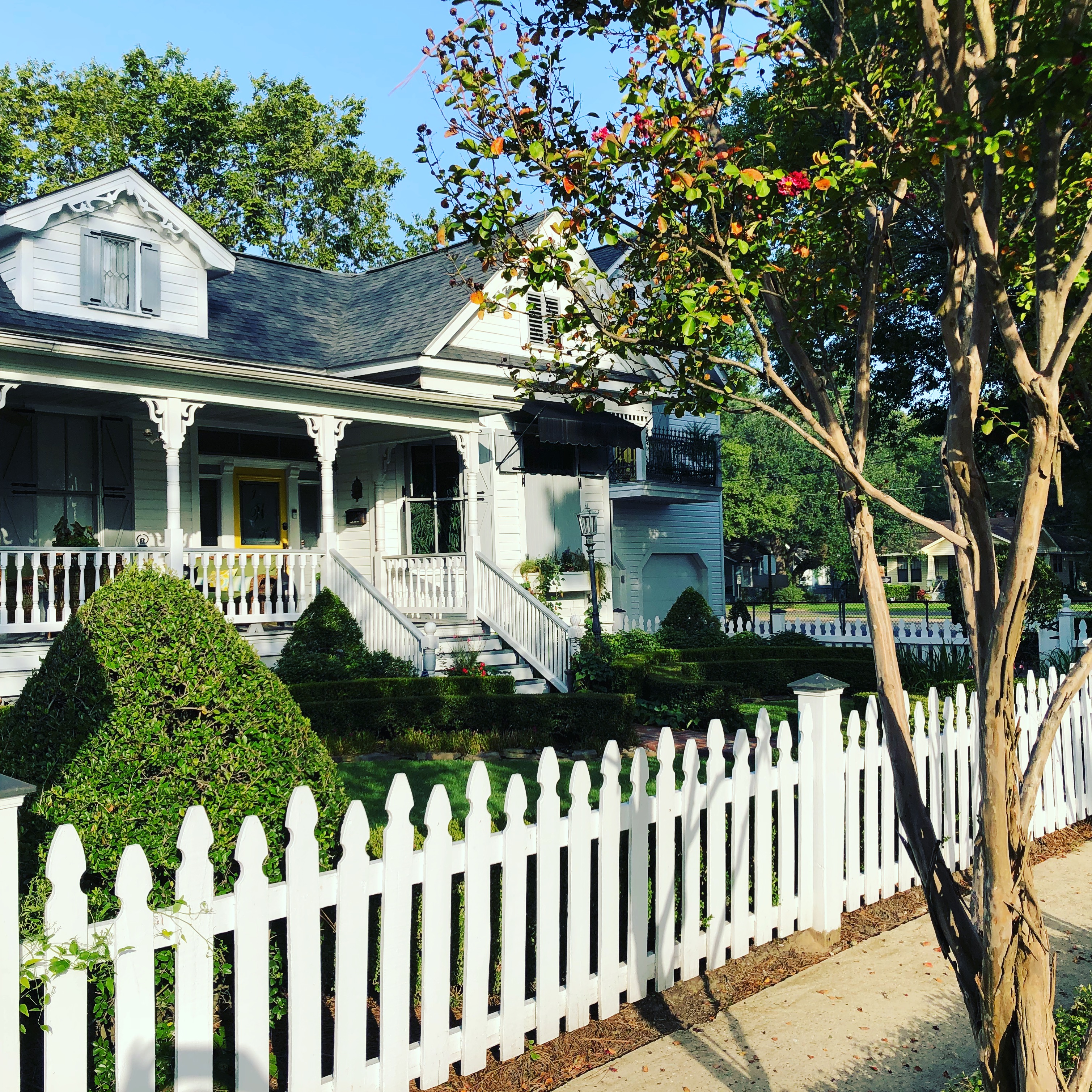 John Thomas Bed and Breakfast front curb view